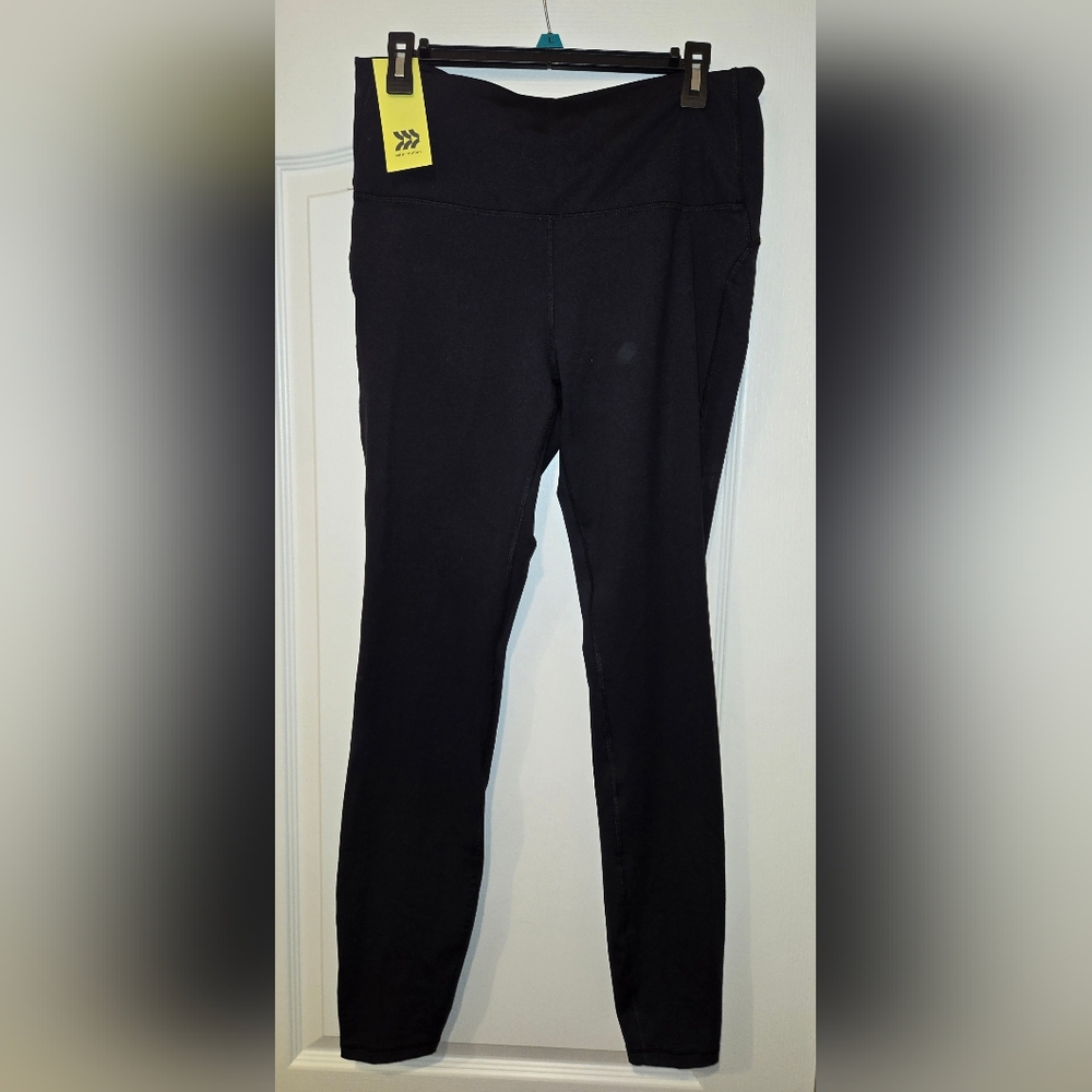 Brand New Womens Active Leggings Size-XL
